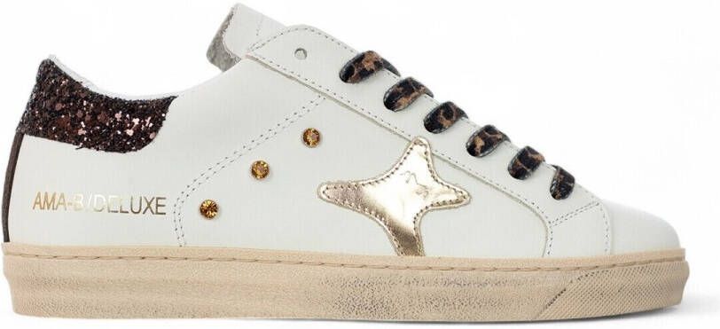 Ama Brand Lage Sneakers