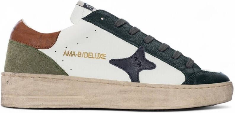 Ama Brand Lage Sneakers