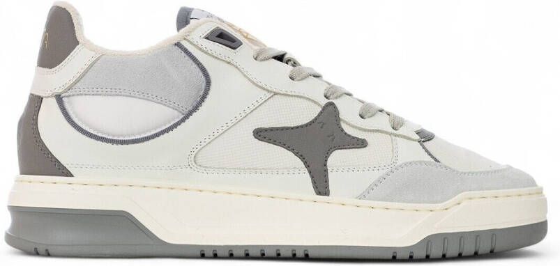 Ama Brand Lage Sneakers
