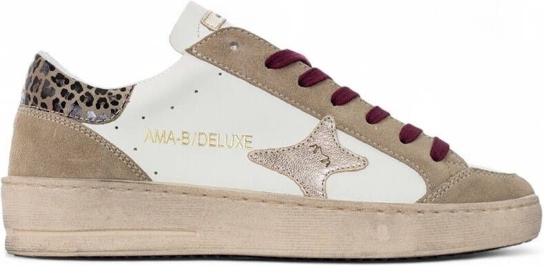 Ama Brand Lage Sneakers
