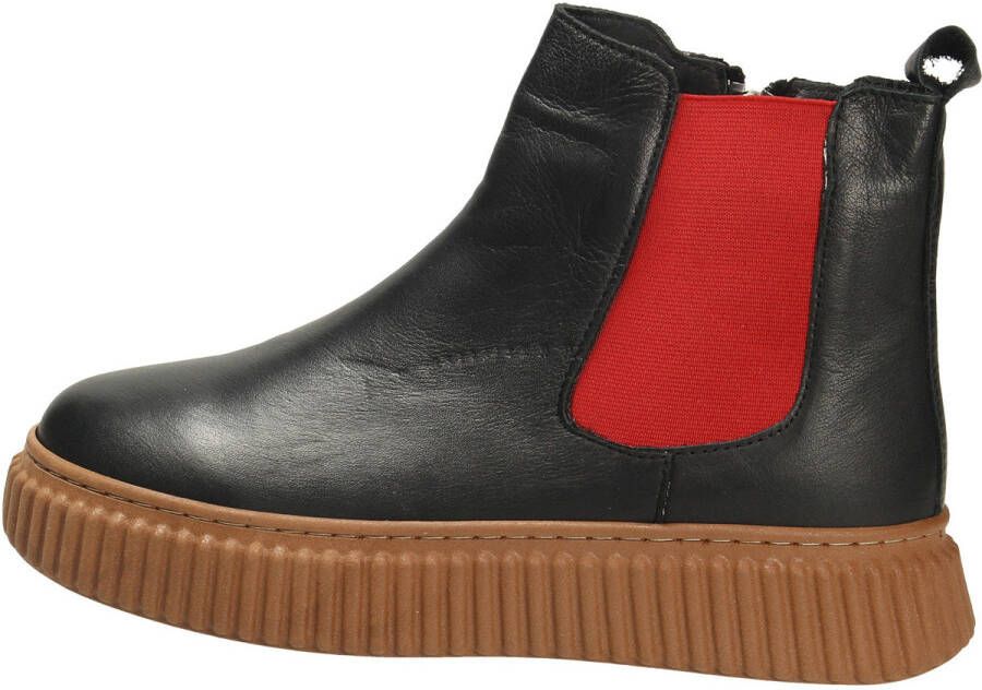 Andrea Conti Laarzen