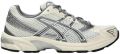 ASICS GEL-1130 Cream Clay Grey Sneaker 1202A164-116 schoenen- schoen- lage schoen- witte sneaker- wit grijze sneaker- gel sneaker- hardloopschoen- sportschoenen - Beige