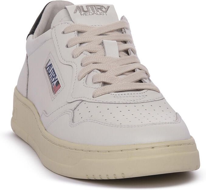 Autry Lage Sneakers 22