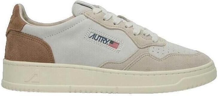 Autry Lage Sneakers Baskets Medalist en cuir daim beige