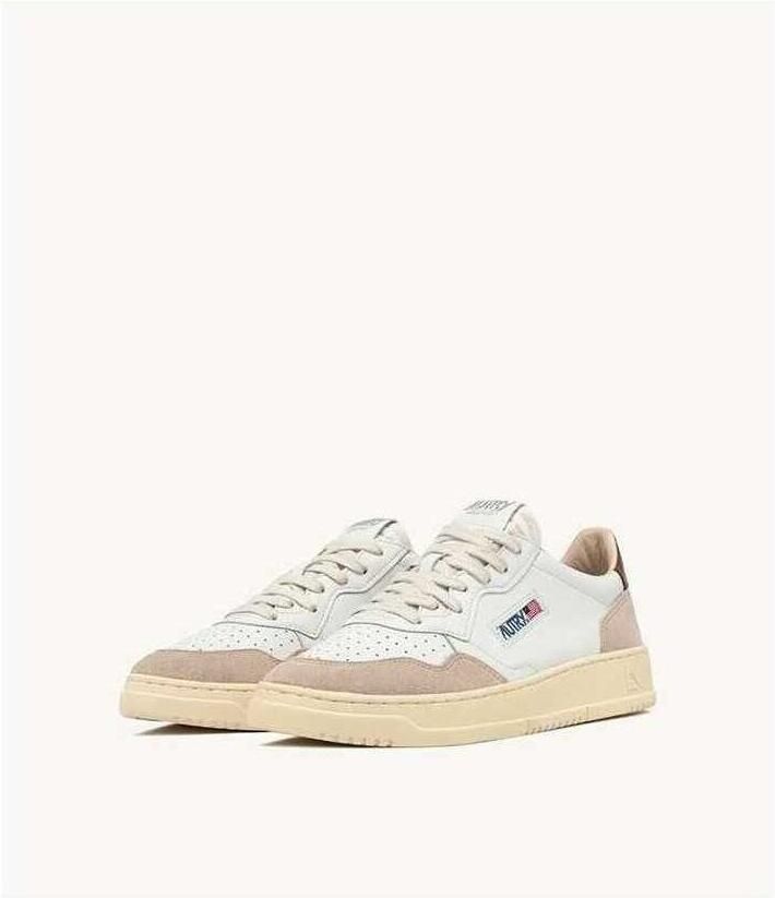 Autry Sneakers Medalist Low Woman White Camel