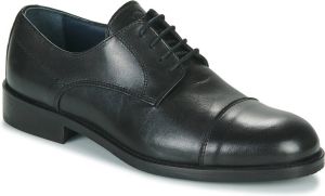 Carlington Nette schoenen ROGER