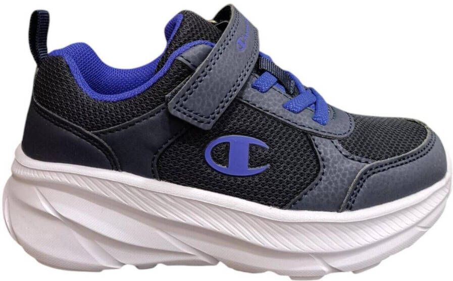 Champion Sneakers hero