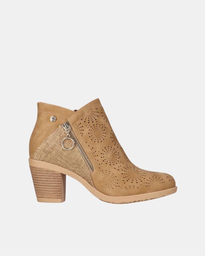 Chika 10 Laarzen met hakken TONIA 18