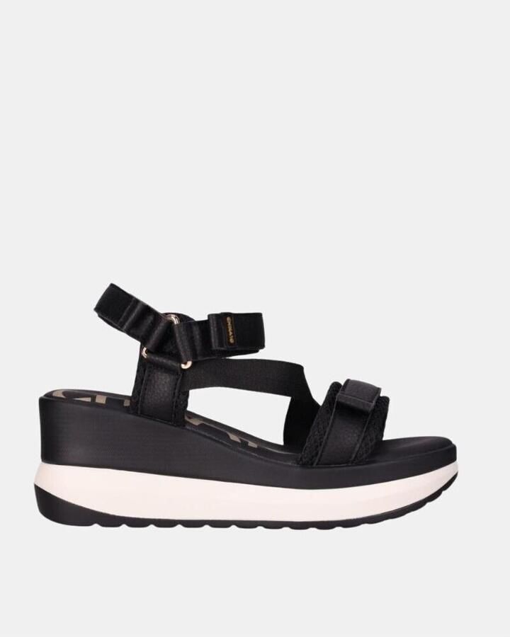 Chika 10 Sandalen met sleehak ROCO 09