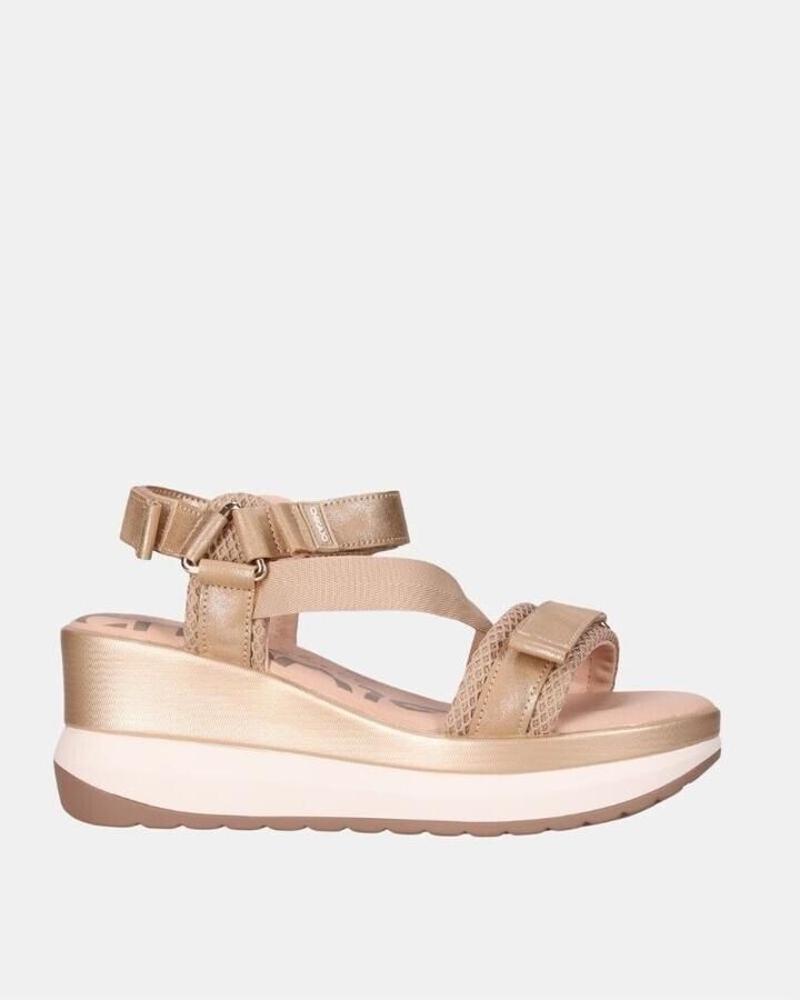 Chika 10 Sandalen met sleehak ROCO 09