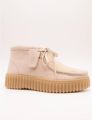 Clarks Winterlaarzen Torhill Moss Desert boots winterboots met markante loopzool - Zand