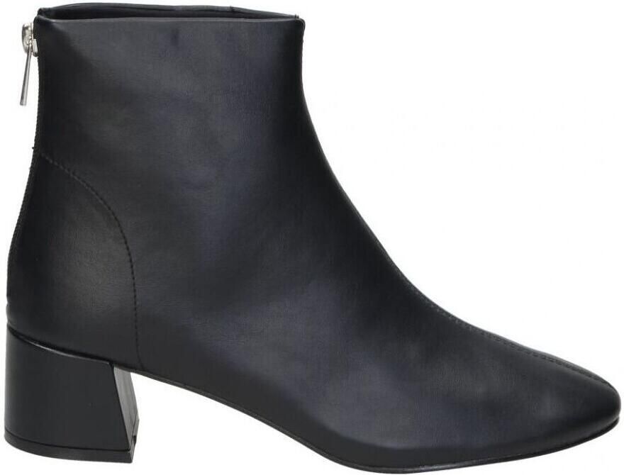 Corina Enkellaarzen M5870