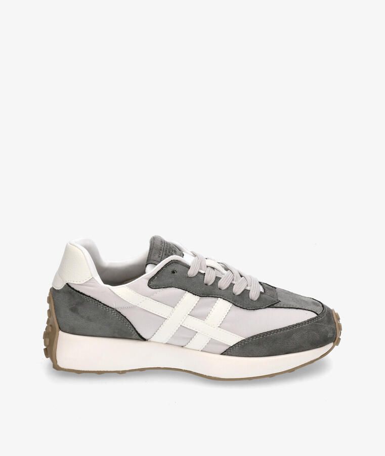 Corina Sneakers M5555