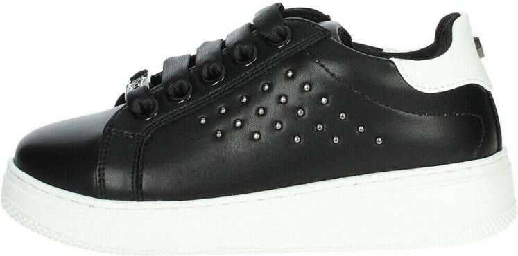Cult Lage Sneakers T-101