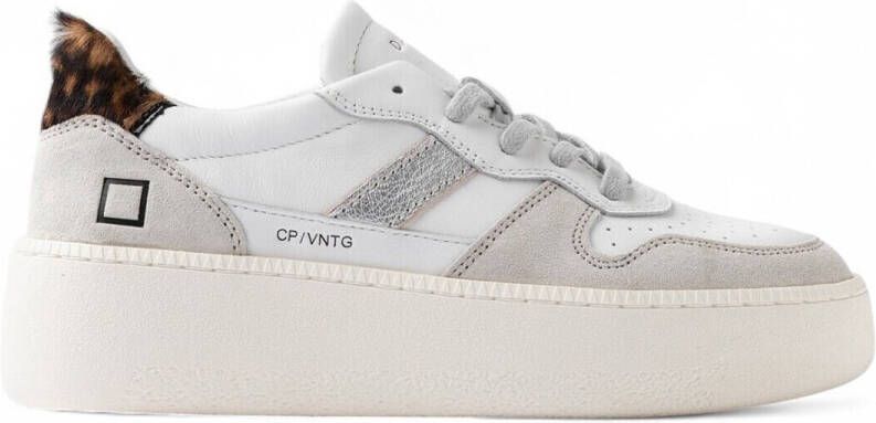 Date Lage Sneakers