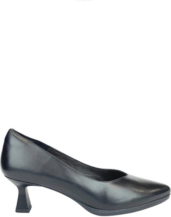 Desiree Sneakers 38752