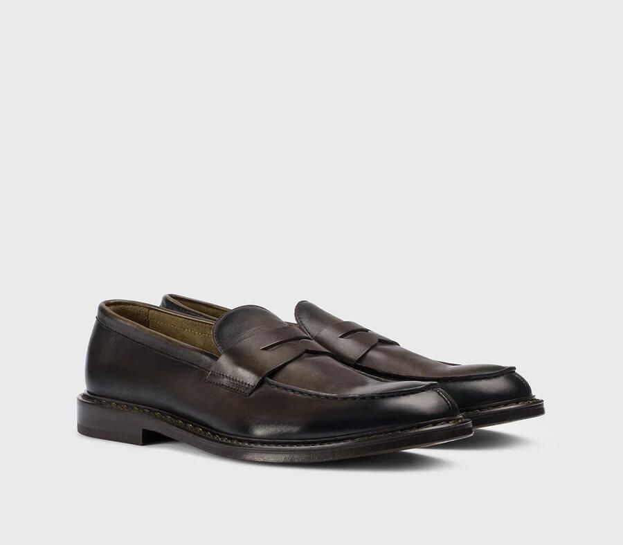 Doucal's Mocassins