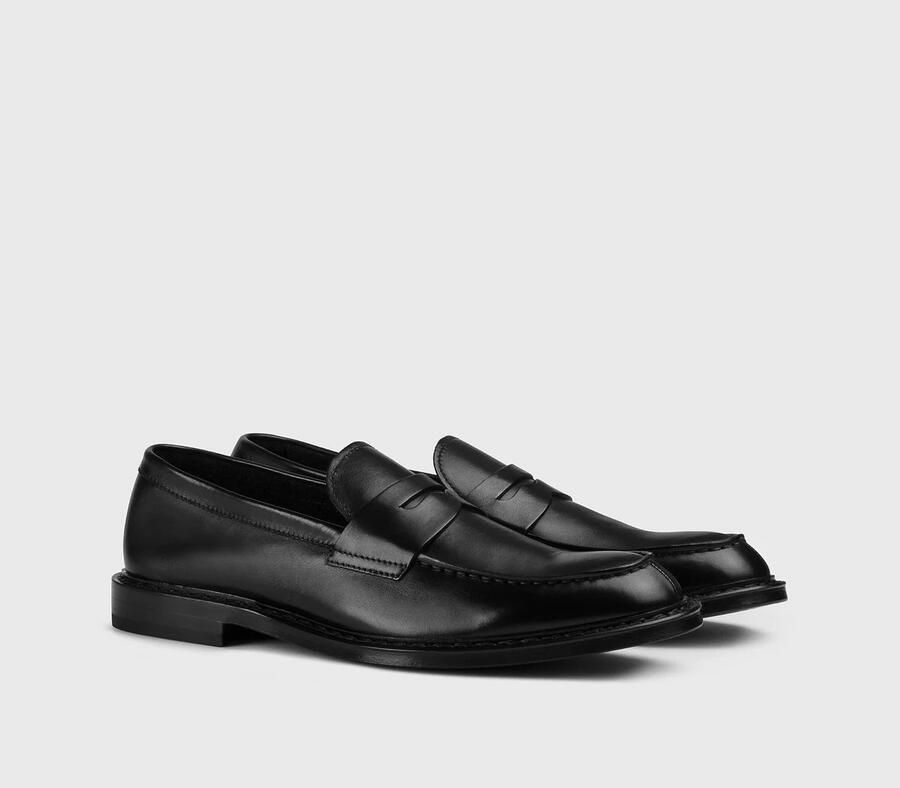 Doucal's Mocassins