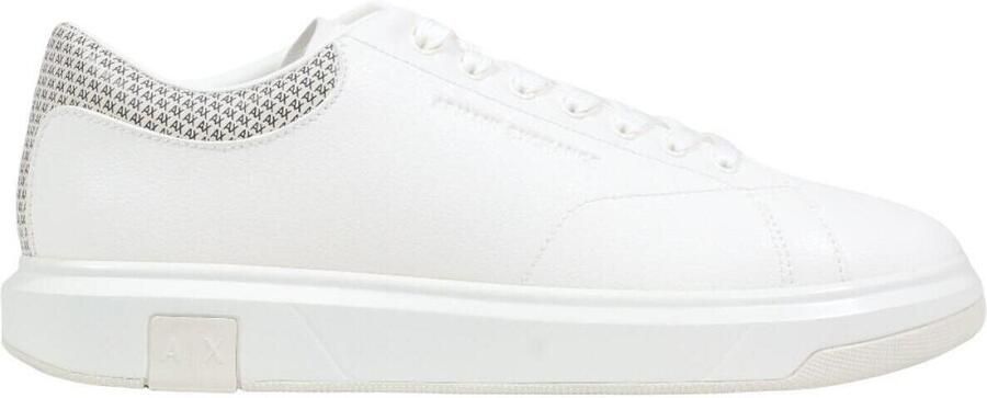 EAX Lage Sneakers XM001964 AF19403