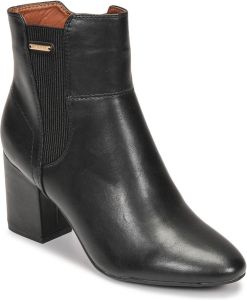 Esprit Enkellaarzen 082EK1W328