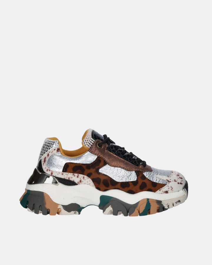 Exé Shoes Sneakers 22E10 11