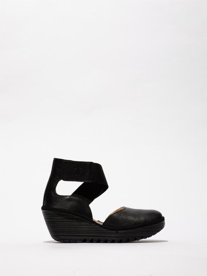 Fly London Sandalen met sleehak YOLG