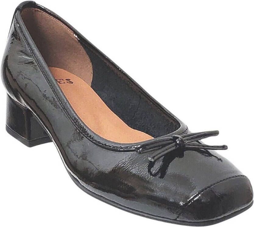 Folies Ballerina's Amarre