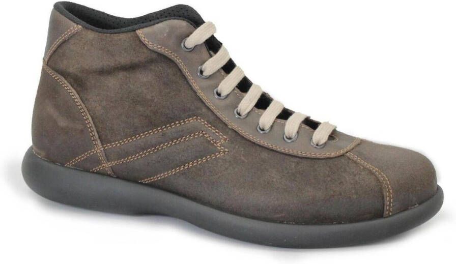 Frau Laarzen FRA-I25-27E8-BR