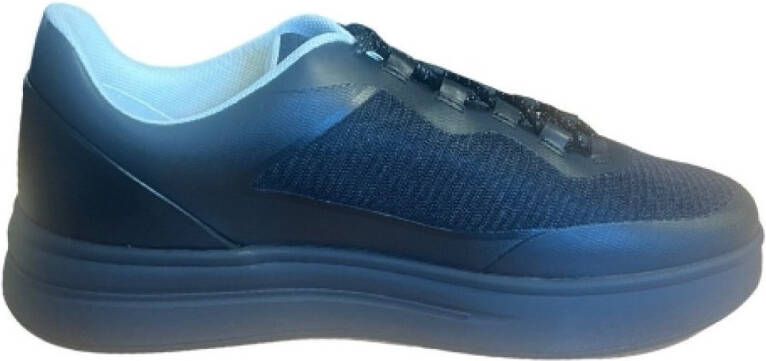 Guess Sneakers FMTWI4 FAB12