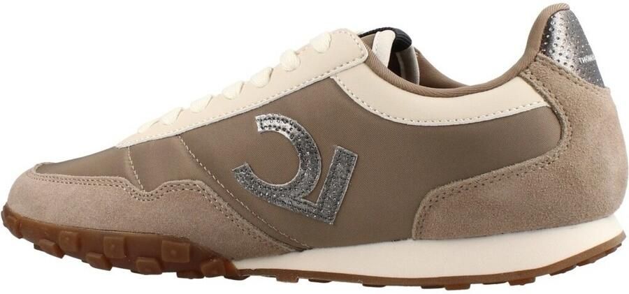 Lola Casademunt Sneakers Deportiva Combinada En Diferentes Materi