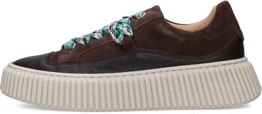 Meline Lage Sneakers 8205-C-RA
