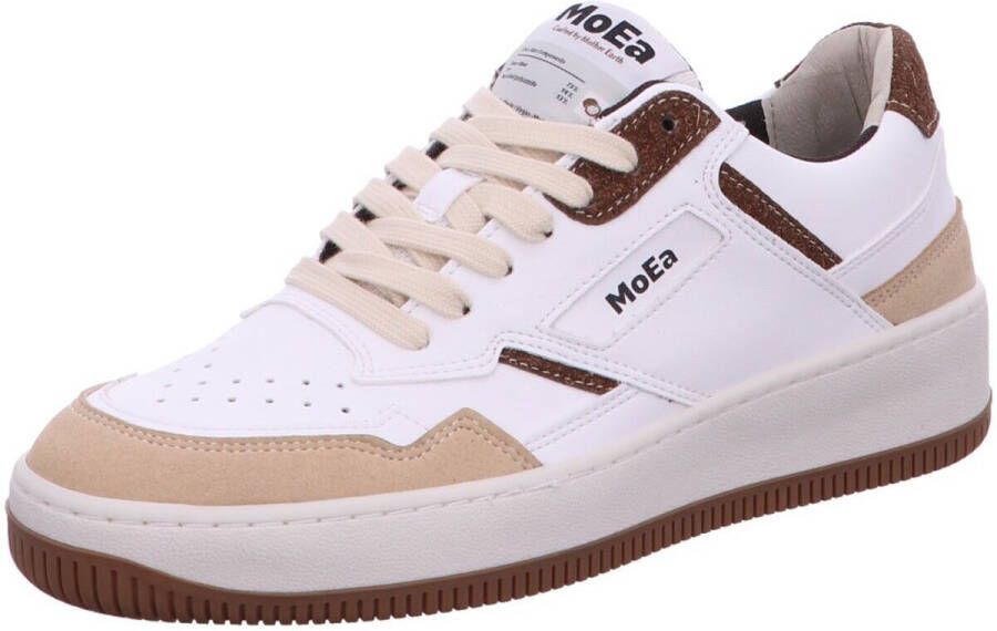 MOEA Sneakers