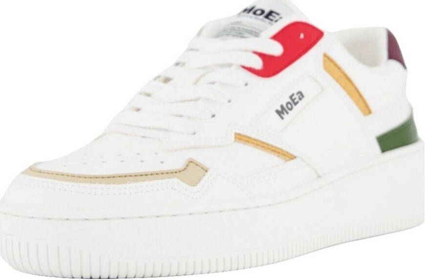 MOEA Sneakers