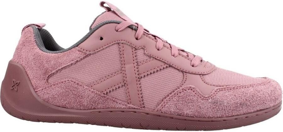 Munich Sneakers Flexing 10