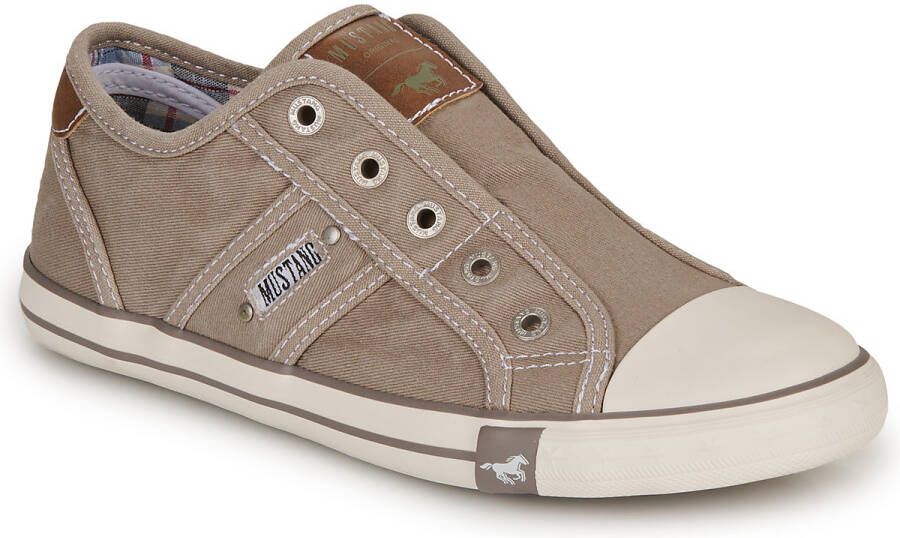 Mustang Shoes Slip-on sneakers Slippers zomerschoenen vrijetijdsschoenen met praktische elastische band
