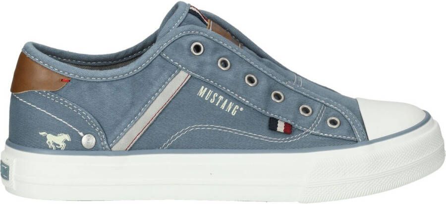 Mustang Shoes Slip-on sneakers Plateau sneaker slipper vrijetijdsschoen met praktische elastische band