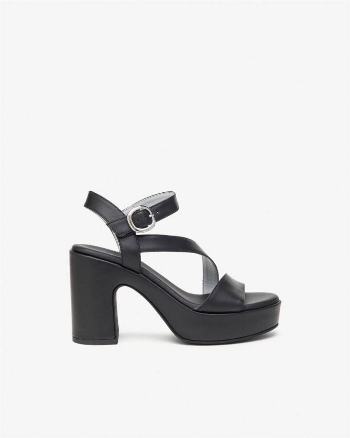 NeroGiardini Sandalen E410400D