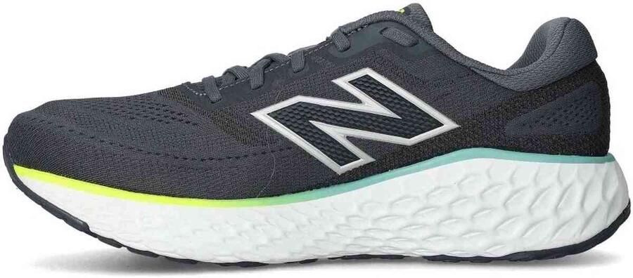 New Balance Hardloopschoenen MEVOZ60R