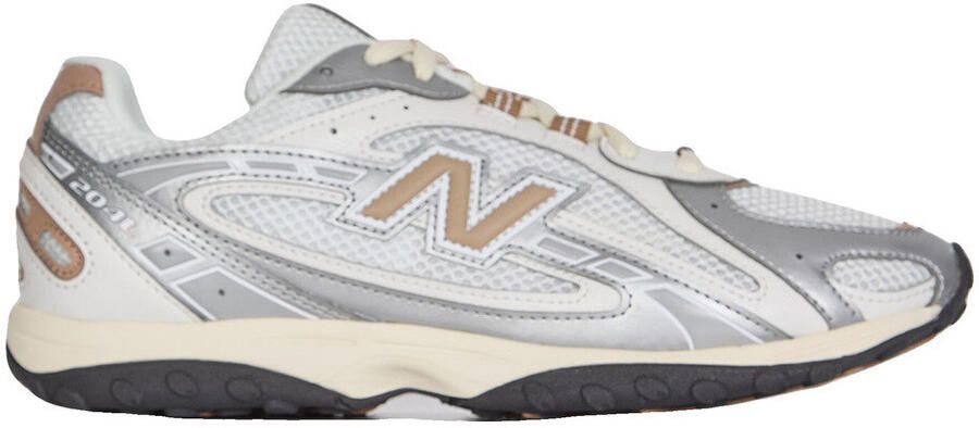 New Balance Lage Sneakers Baskets 204L en mesh