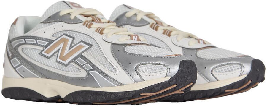 New Balance Lage Sneakers Baskets 204L en mesh