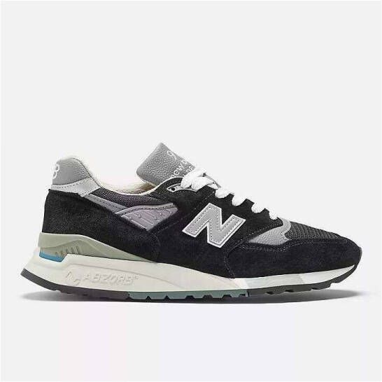 New Balance Sneakers