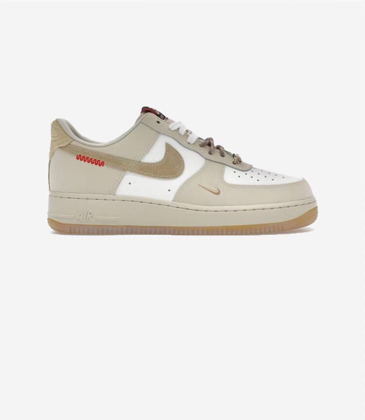 Nike Lage Sneakers Air Force 1 Low Year of the Snake (Women's)