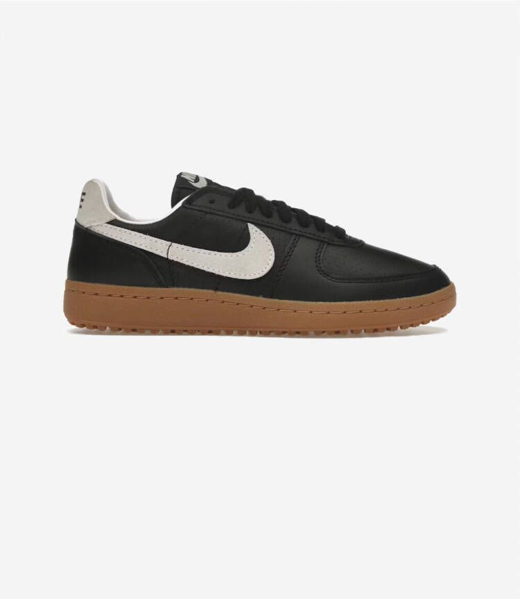 Nike Lage Sneakers Field General '82 SP Black Sail Gum