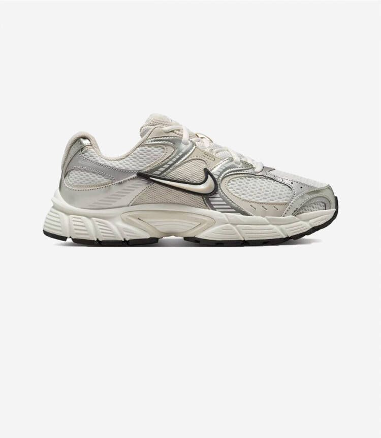 Nike Lage Sneakers V5 RNR Sail Light Orewood Brown (Women's)