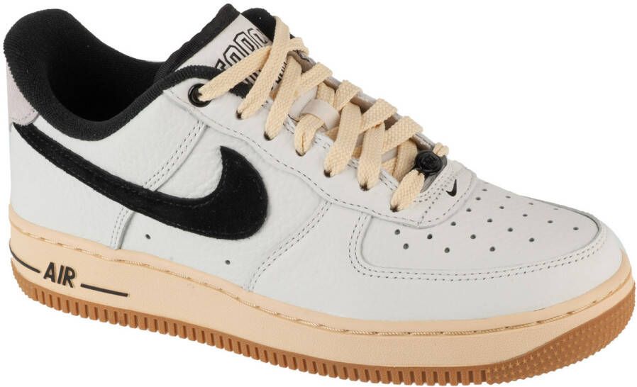 Nike Lage Sneakers Wmns Air Force 1 07