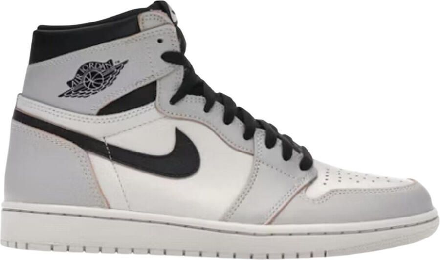 Nike Hoge Sneakers 1 Retro High OG Defiant SB NYC to Paris