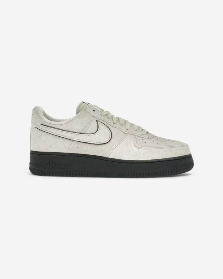 Nike Lage Sneakers Air Force 1 '07 LV8 Light Khaki Black