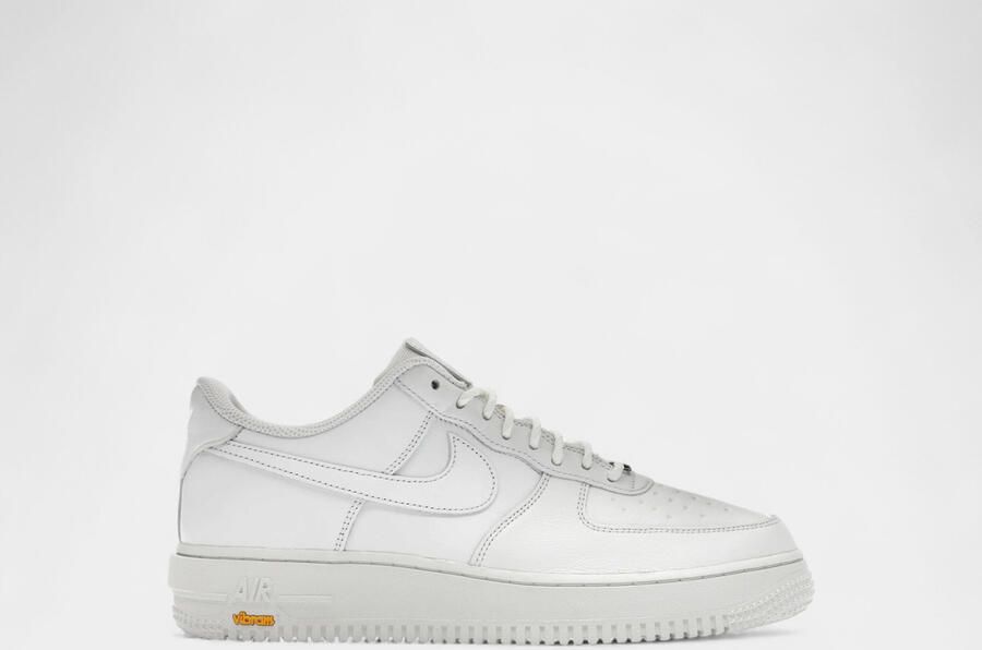 Nike Lage Sneakers Air Force 1 Low Gore-Tex Vibram Summit White