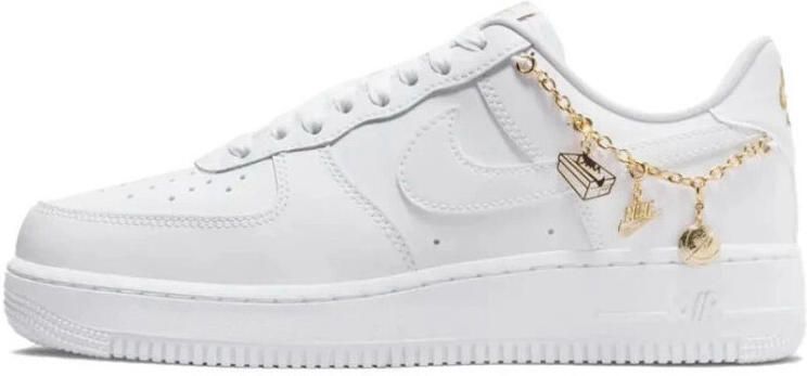 Nike WMNS Air Force 1 '07 LX Air Force 1 in wit formaten: 37.5