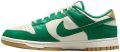 Nike Lage Sneakers Baskets Dunk Low Malachite avec des touches dorées - Groen